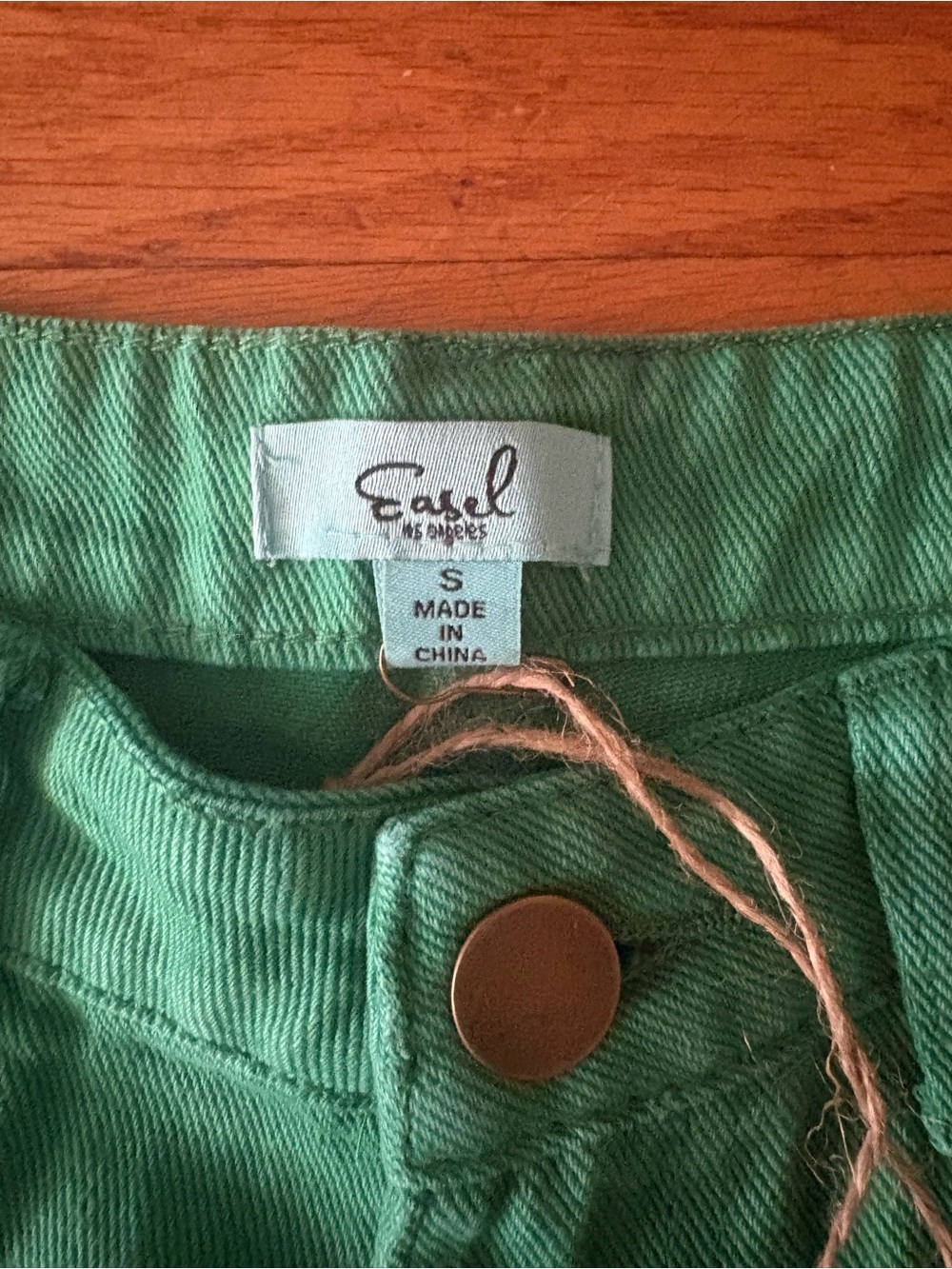 Easel High-Rise Green Women's Denim Shorts - Picture 3 of 3